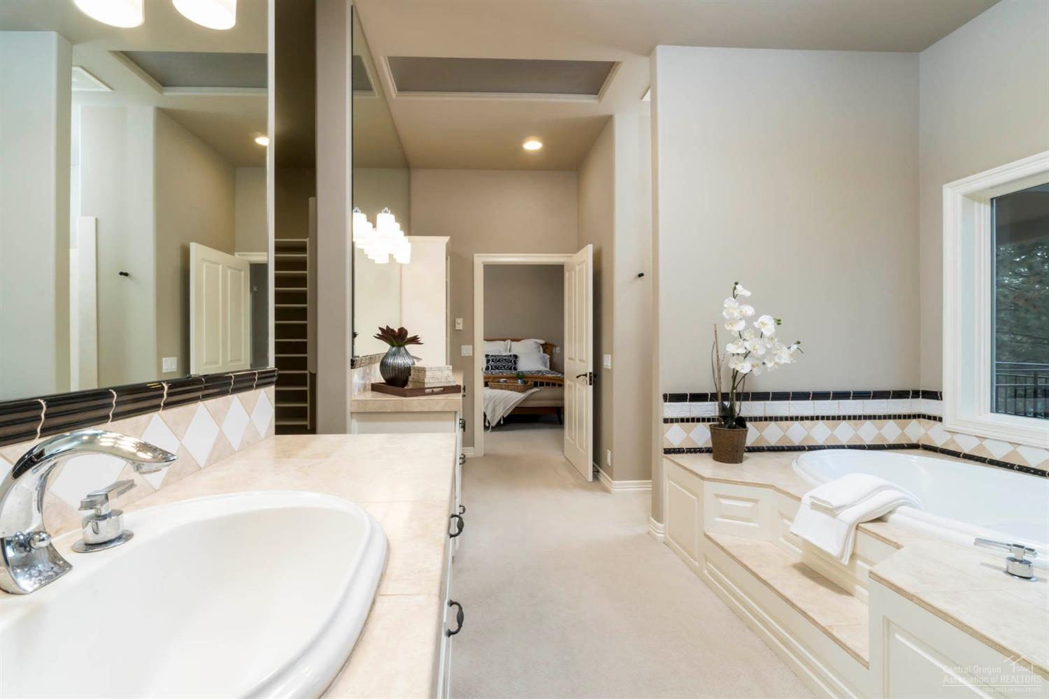 Rim At Aspen Lakes - Residential