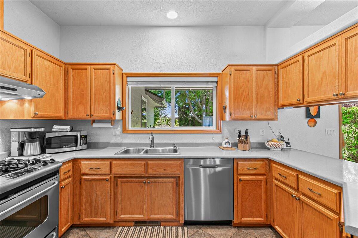 Larson Creek Estates Phase 3 - Residential