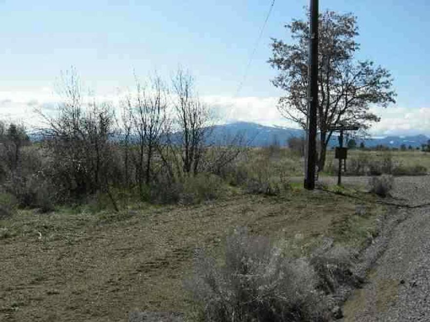 Great Home Site In Quiet Residential Subdivision. Nice Almost Square Level Lot With Deq Approval. Power Close By. Access To Lake Through Or Sh Ii Common Area.