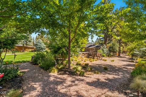 Tiny photo for 70116 Sorrell Drive, Sisters, OR 97759 (MLS # 220227414)