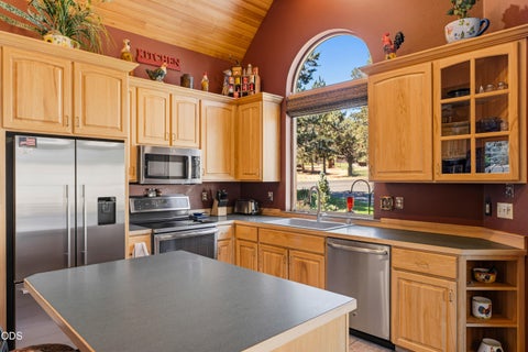 Tiny photo for 70116 Sorrell Drive, Sisters, OR 97759 (MLS # 220227414)