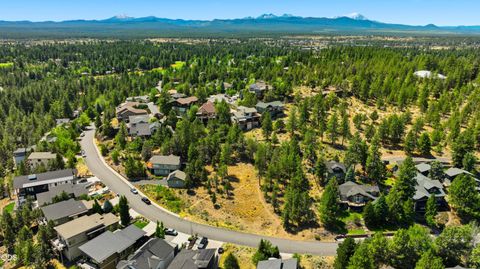 Tiny photo for 1738 SW Troon Avenue, Bend, OR 97702 (MLS # 220224525)
