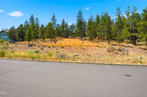 Tiny photo for 1738 SW Troon Avenue, Bend, OR 97702 (MLS # 220224525)