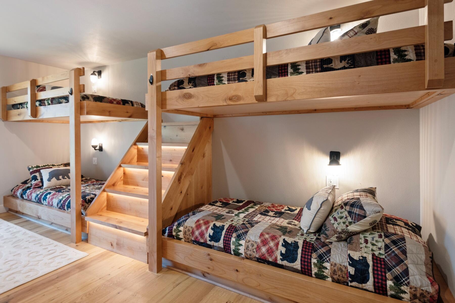 Fairway Crest Village - Residential