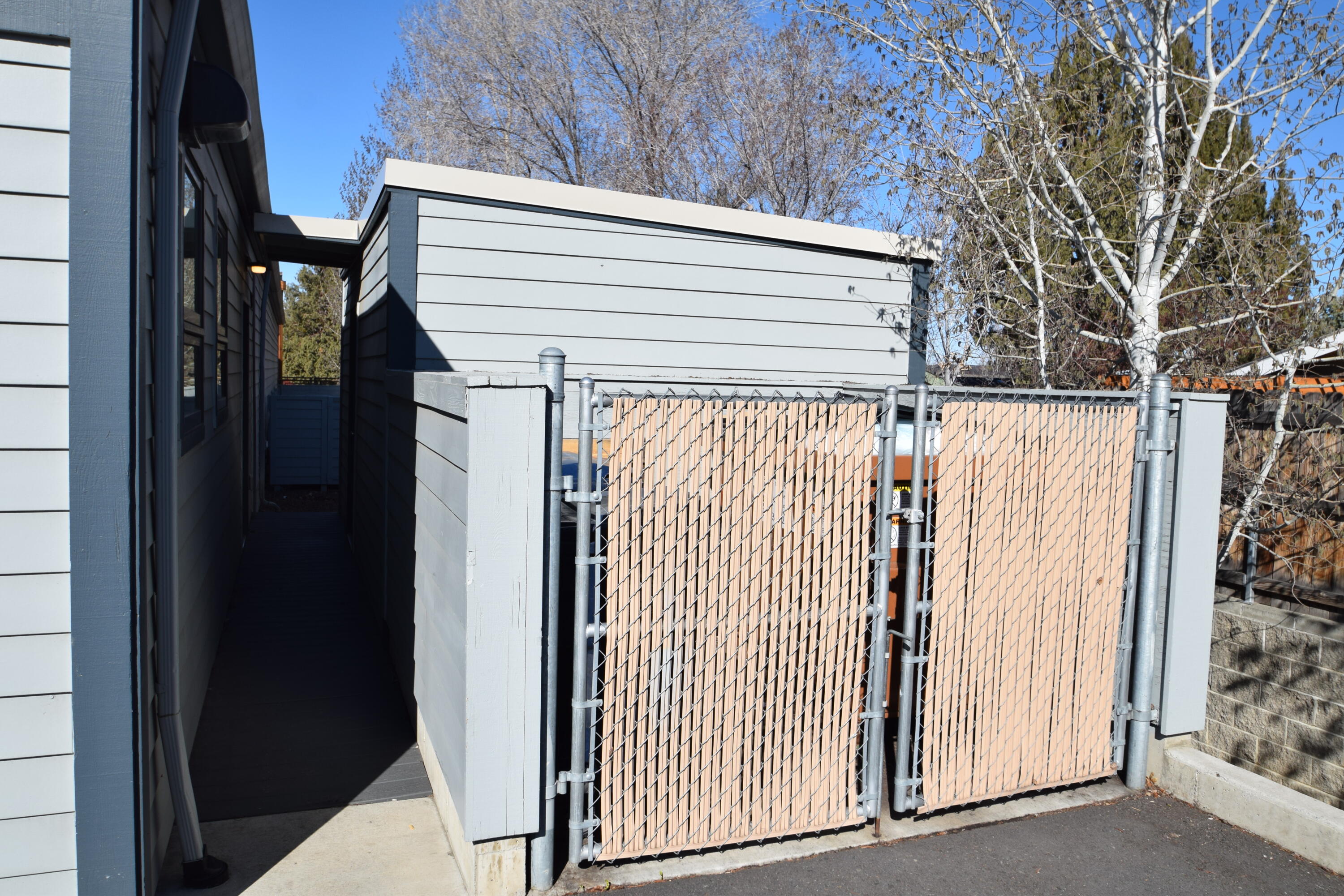 Woodlands - Commercial Sale