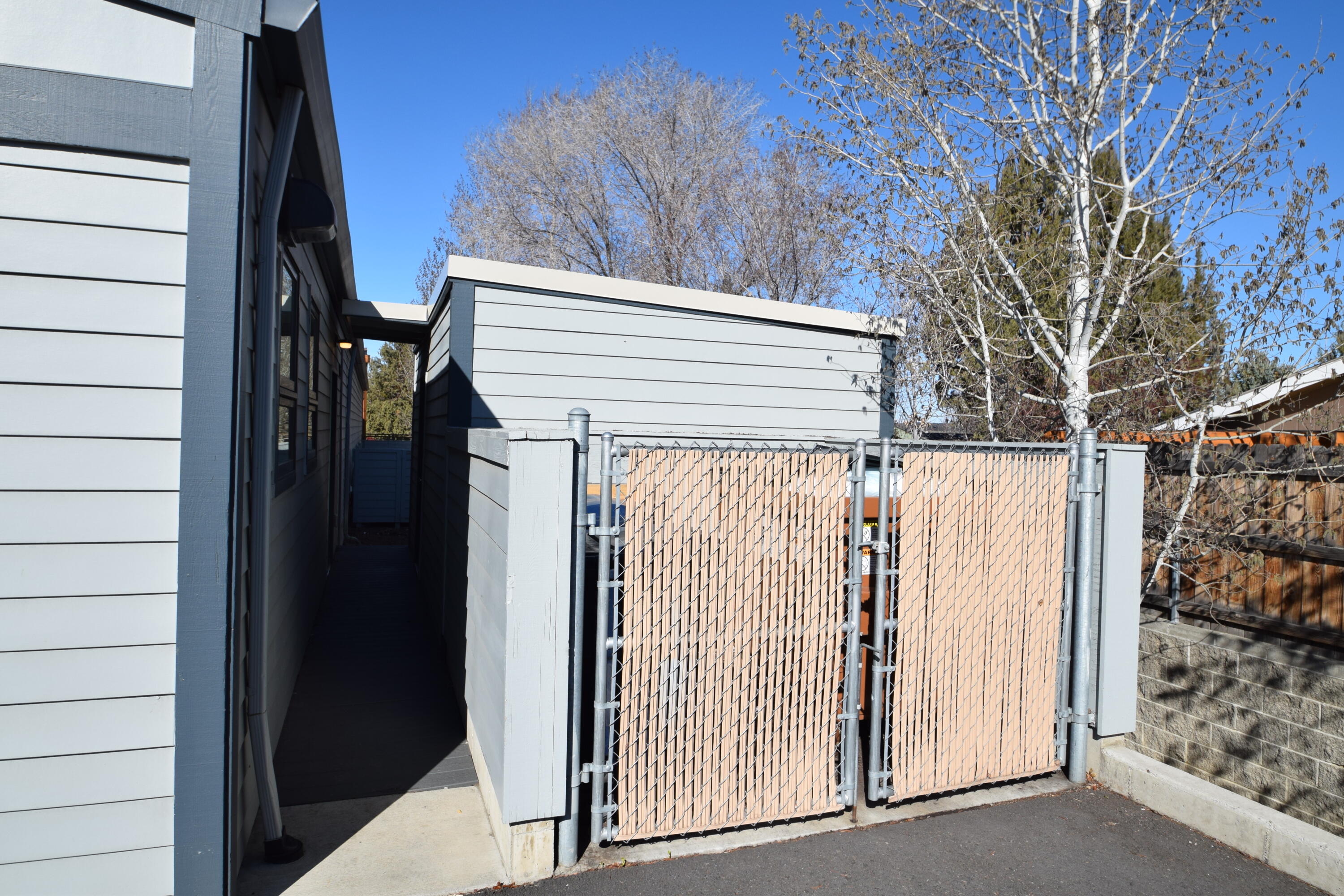 Woodlands - Commercial Sale