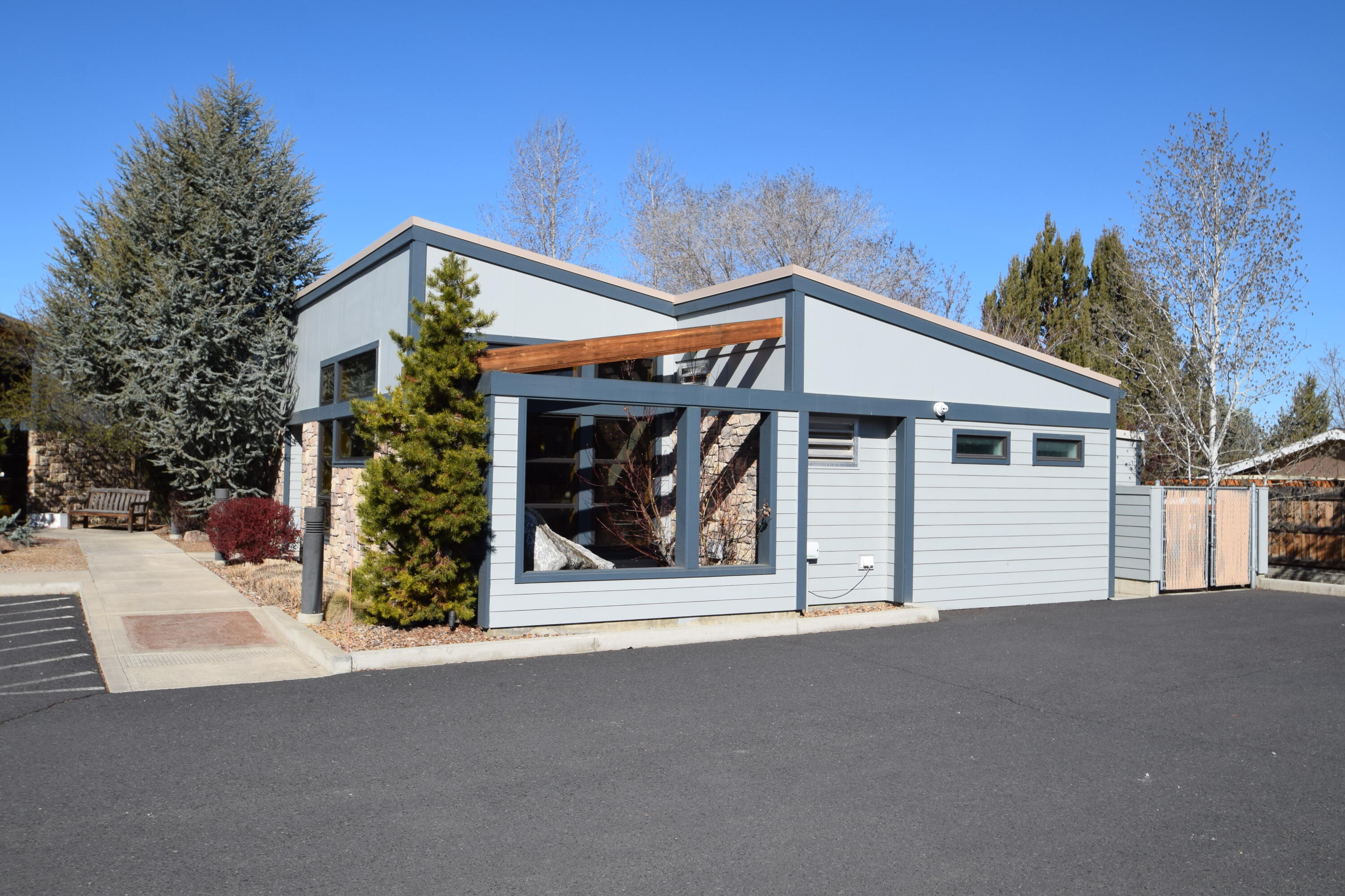 Woodlands - Commercial Sale