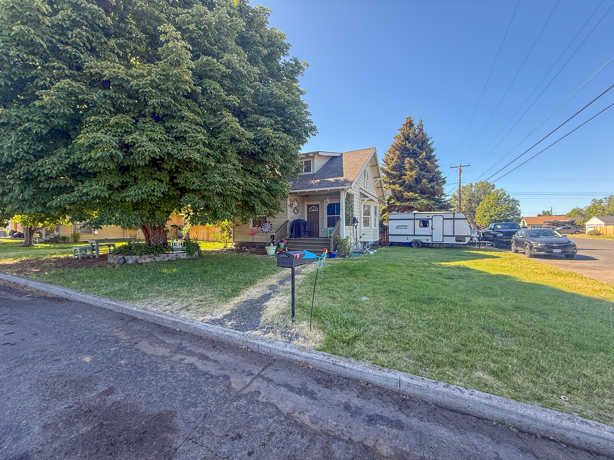 904 NE 2nd Street