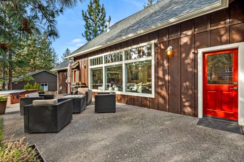 Tiny photo for 693 E Tyler Avenue, Sisters, OR 97759 (MLS # 220214108)