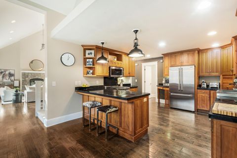 Tiny photo for 693 E Tyler Avenue, Sisters, OR 97759 (MLS # 220214108)