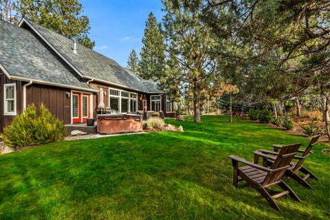 Tiny photo for 693 E Tyler Avenue, Sisters, OR 97759 (MLS # 220214108)