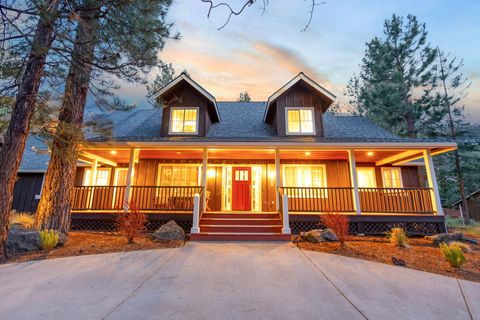 Tiny photo for 693 E Tyler Avenue, Sisters, OR 97759 (MLS # 220214108)