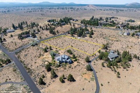 Tiny photo for 59633 Calgary Loop, Bend, OR 97702 (MLS # 220229992)