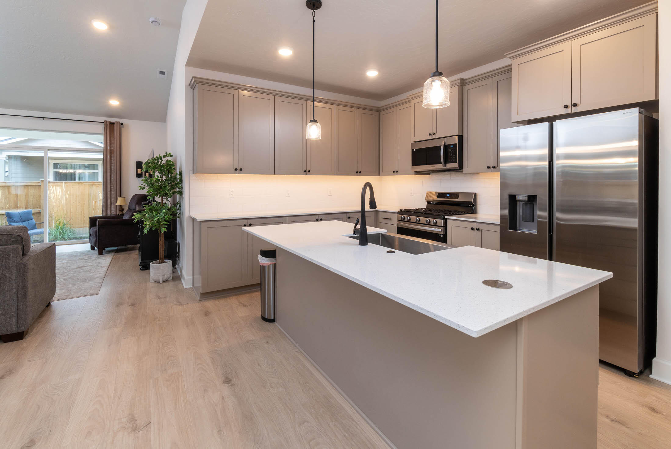 2853 NE Wells Acres Road