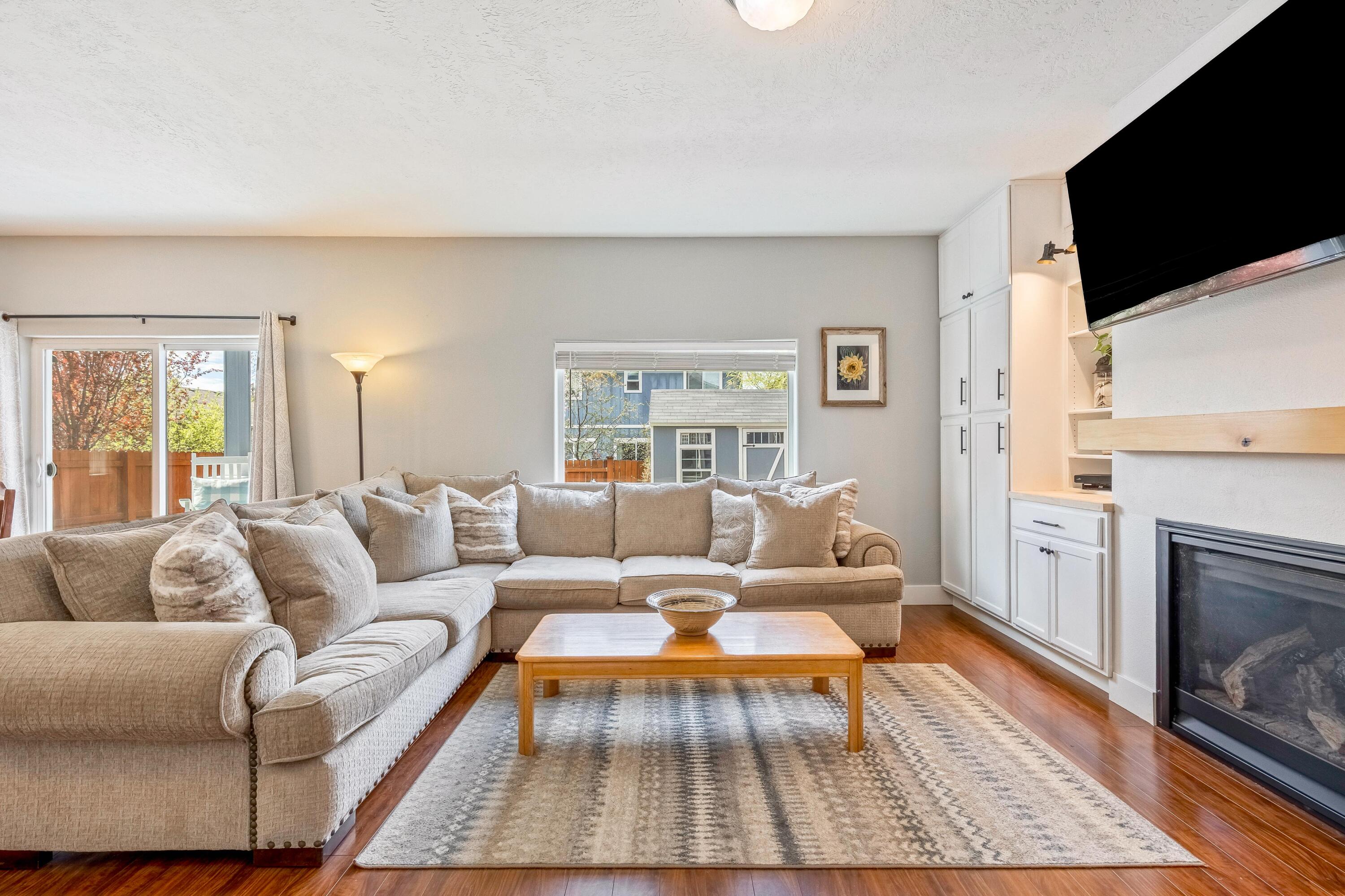 653 NE Providence Drive