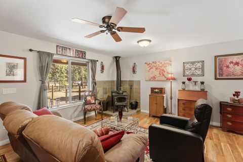 Tiny photo for 153520 Twilla Court, La Pine, OR 97739 (MLS # 220221824)