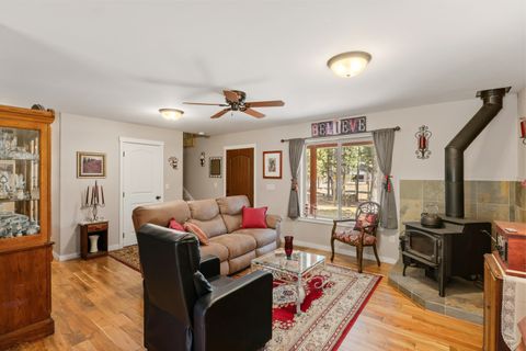 Tiny photo for 153520 Twilla Court, La Pine, OR 97739 (MLS # 220221824)