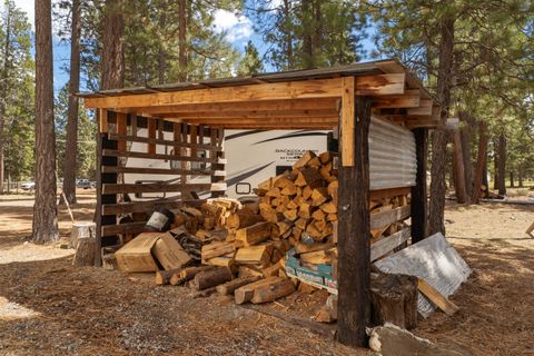 Tiny photo for 153520 Twilla Court, La Pine, OR 97739 (MLS # 220221824)