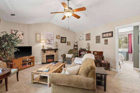 Tiny photo for 153520 Twilla Court, La Pine, OR 97739 (MLS # 220221824)