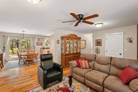 Tiny photo for 153520 Twilla Court, La Pine, OR 97739 (MLS # 220221824)