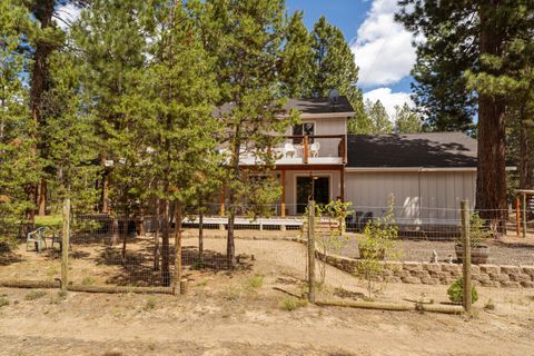 Tiny photo for 153520 Twilla Court, La Pine, OR 97739 (MLS # 220221824)
