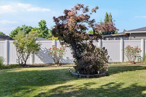 Tiny photo for 154 Silverwood Court, Central Point, OR 97502 (MLS # 220221165)