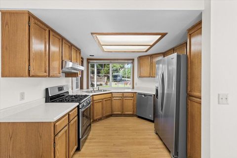 Tiny photo for 154 Silverwood Court, Central Point, OR 97502 (MLS # 220221165)
