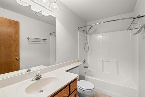 Tiny photo for 154 Silverwood Court, Central Point, OR 97502 (MLS # 220221165)