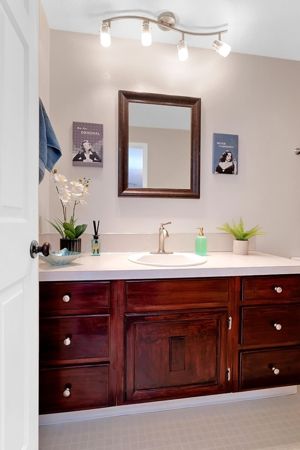 Moyina - Residential