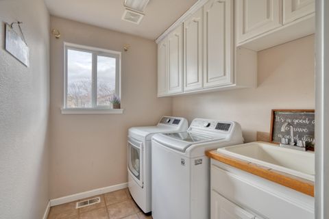 Tiny photo for 1221 NW Odem Avenue, Terrebonne, OR 97760 (MLS # 220212552)