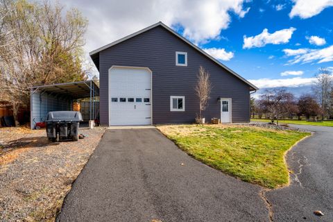 Tiny photo for 1221 NW Odem Avenue, Terrebonne, OR 97760 (MLS # 220212552)