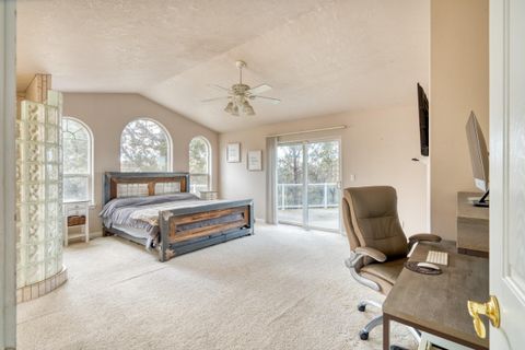 Tiny photo for 1221 NW Odem Avenue, Terrebonne, OR 97760 (MLS # 220212552)