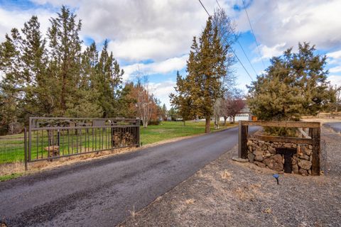 Tiny photo for 1221 NW Odem Avenue, Terrebonne, OR 97760 (MLS # 220212552)