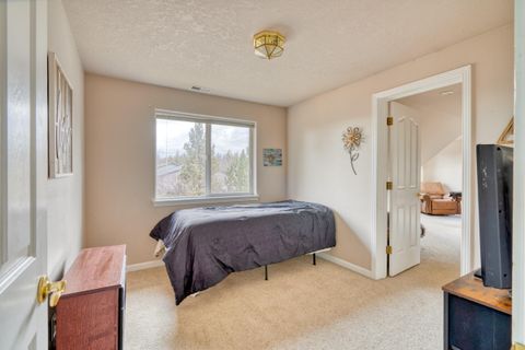 Tiny photo for 1221 NW Odem Avenue, Terrebonne, OR 97760 (MLS # 220212552)