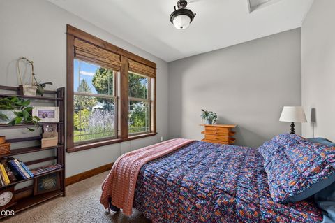 Tiny photo for 63109 Turret Court, Bend, OR 97701 (MLS # 220225873)