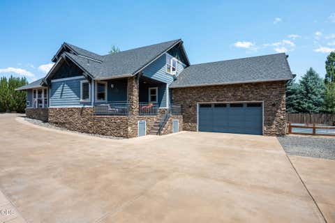 Tiny photo for 63109 Turret Court, Bend, OR 97701 (MLS # 220225873)