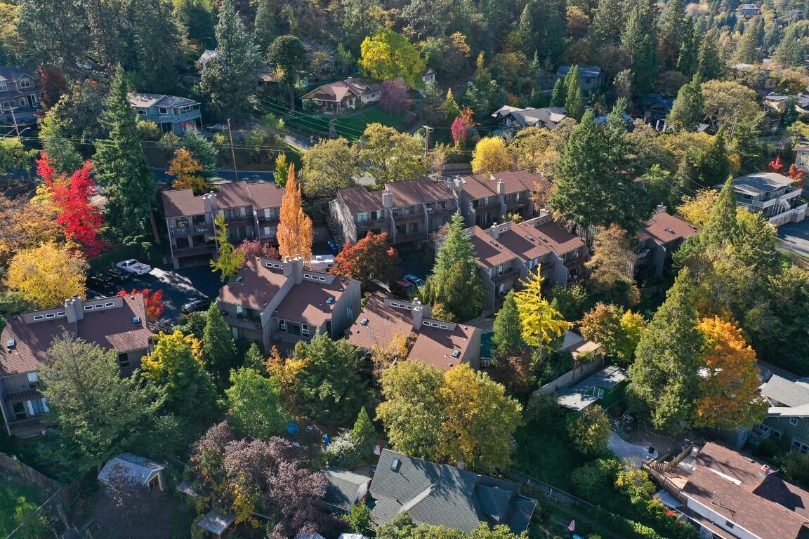 Ravenwood Townhomes - Residential