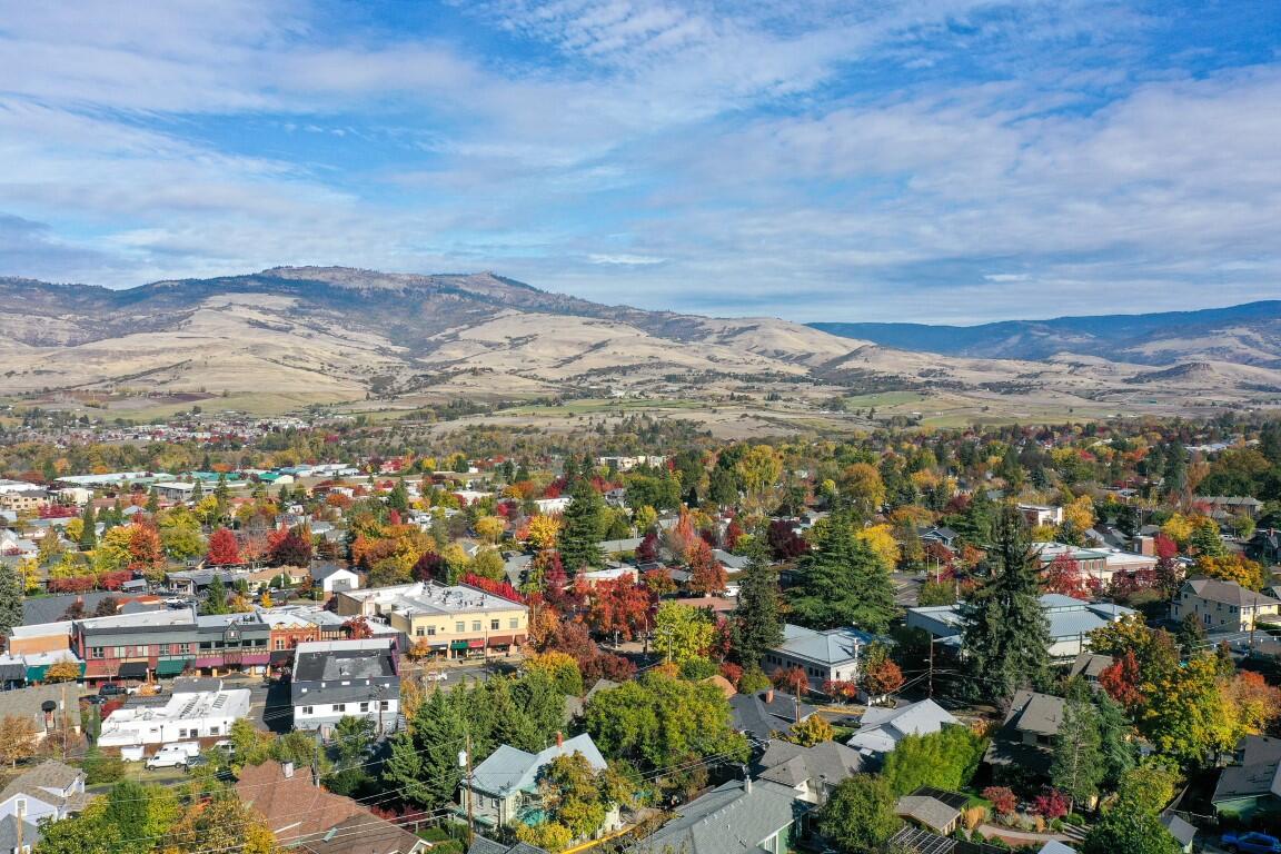 Ravenwood Townhomes - Residential