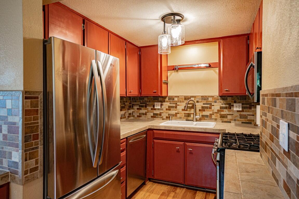 Ravenwood Townhomes - Residential