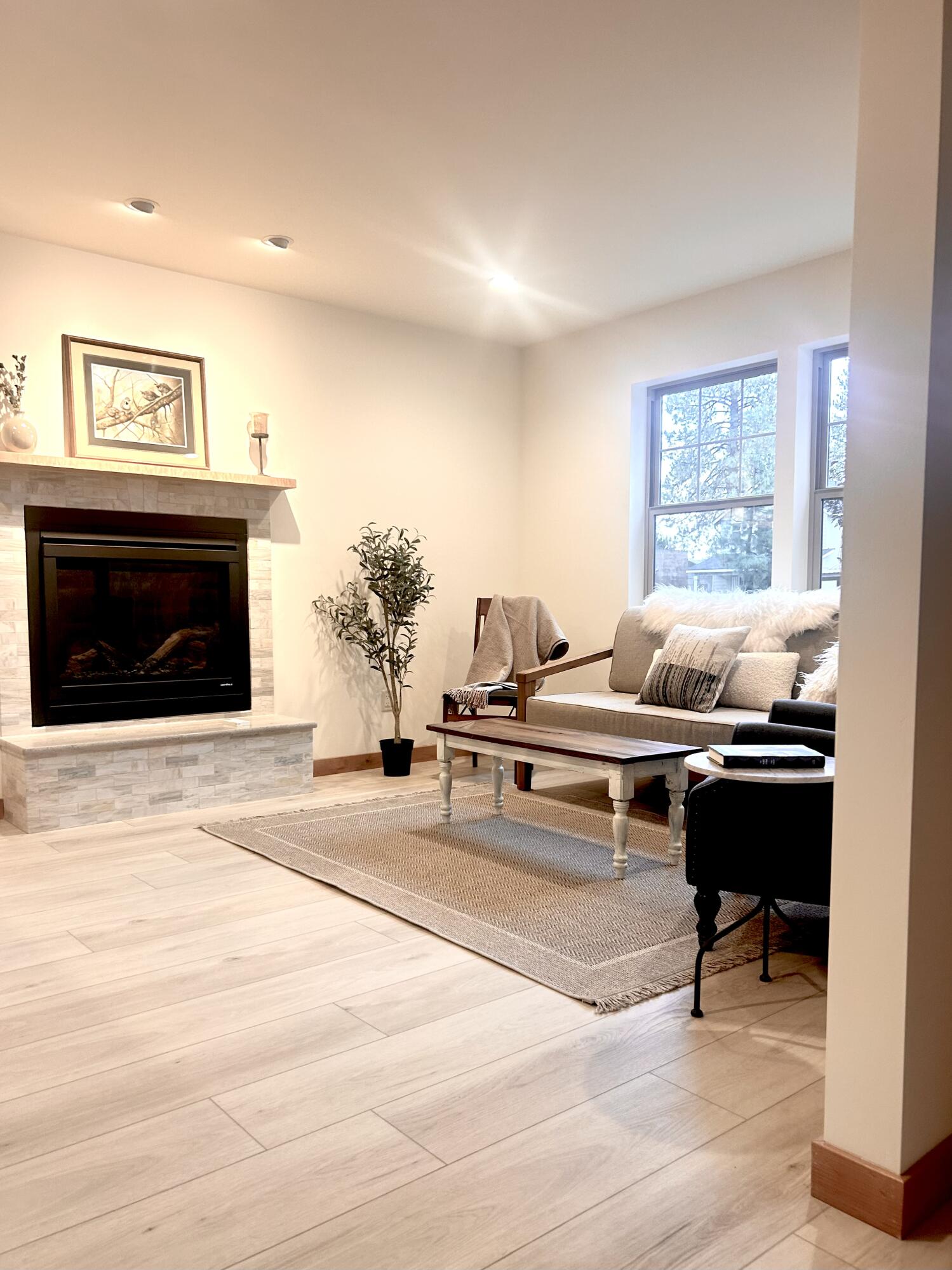 337 W Jefferson Avenue