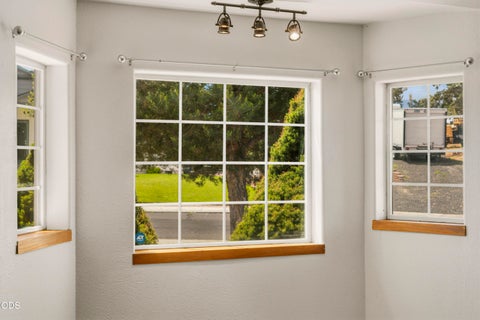 Tiny photo for 56 SE L Street Loop, Madras, OR 97741 (MLS # 220223017)
