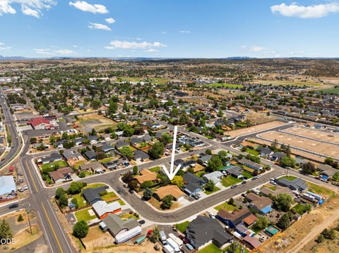 Tiny photo for 56 SE L Street Loop, Madras, OR 97741 (MLS # 220223017)