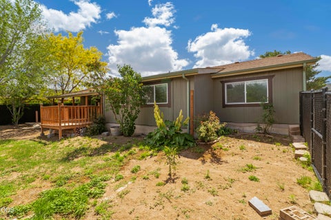 Tiny photo for 56 SE L Street Loop, Madras, OR 97741 (MLS # 220223017)