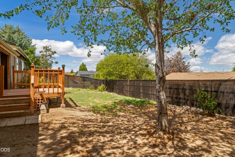 Tiny photo for 56 SE L Street Loop, Madras, OR 97741 (MLS # 220223017)