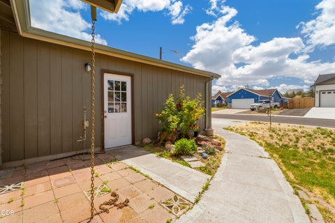 Tiny photo for 56 SE L Street Loop, Madras, OR 97741 (MLS # 220223017)