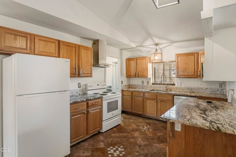 Tiny photo for 56 SE L Street Loop, Madras, OR 97741 (MLS # 220223017)