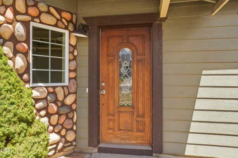 Tiny photo for 56 SE L Street Loop, Madras, OR 97741 (MLS # 220223017)