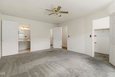 Tiny photo for 56 SE L Street Loop, Madras, OR 97741 (MLS # 220223017)
