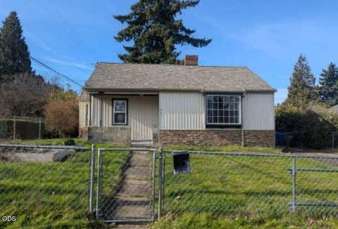 Photo of 3707 NE 113th Avenue, Portland, OR 97220 (MLS # 220222934)
