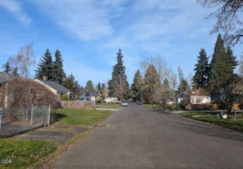 Tiny photo for 3707 NE 113th Avenue, Portland, OR 97220 (MLS # 220222934)